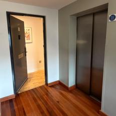 Lift access from ground floor to apartment