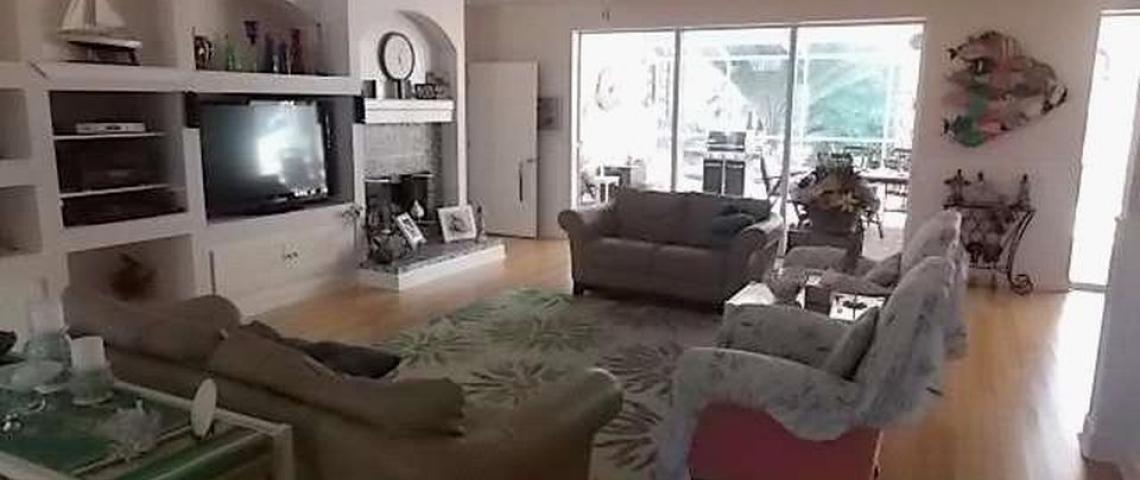 great room with full wifi and smart TV